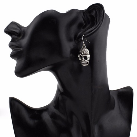 Any 2/$20! Antiqued Silver Sugar Skull Earrings - Picture 6 of 8